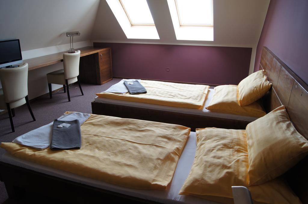 Pension Inspirace A Wellness Self Check-In Kolín Kültér fotó